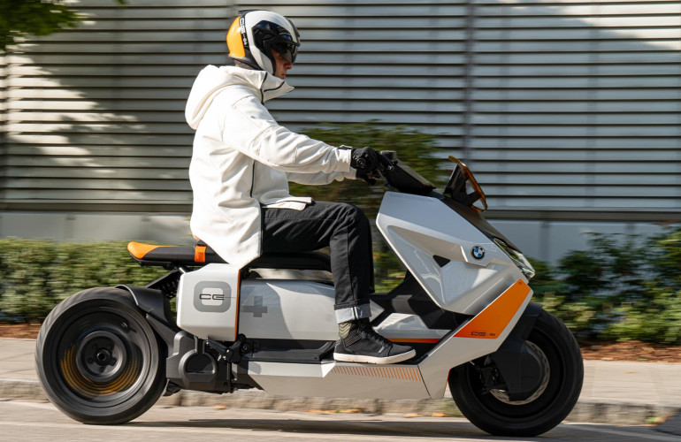 Η BMW αναμένεται μέσα στο 2021 να παρουσιάσει το Definition CE 04, ένα πλήρως ηλεκτρικό scooter.