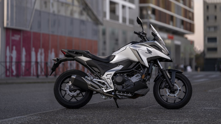 Ήρθε το νέο Honda NC750X με πλούσια ηλεκτρονικά και 6 κιλά ελαφρύτερο