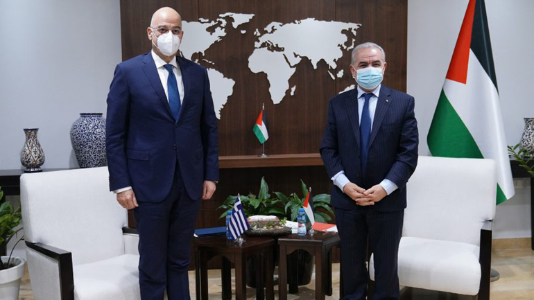 Συνάντηση του Νίκου Δένδια με τον Παλαιστίνιο πρωθυπουργό