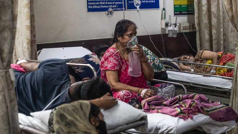 Βαρύ το τίμημα του κορωνοϊού στην Ινδία για τους γιατρούς και τους νοσηλευτές