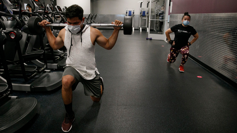 Ανοίγει η πλατφόρμα για επίδομα σε 100.000 επιχειρήσεις