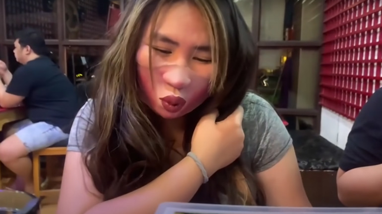 Μάσκα duck face για την πανδημία