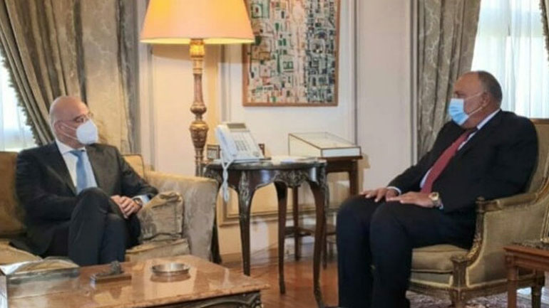 Συνάντηση Ν. Δένδια με τον ΥΠΕΞ της Αιγύπτου για τη διμερή συνεργασία και τις εξελίξεις στην περιοχή