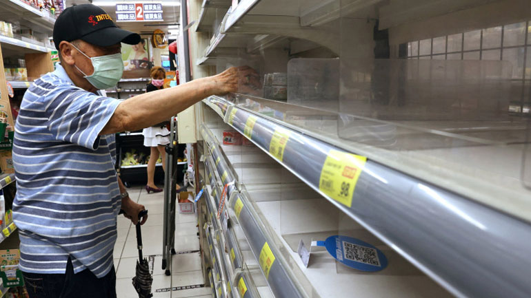 Μετά το «success story», τώρα η Ταϊβάν μάχεται με την πανδημία εν μέσω έλλειψης εμβολίων