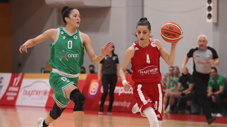 Ολυμπιακός-Παναθηναϊκός: Η Σταμολάμπρου σημείωσε 21 πόντους στο πρώτο ημίχρονο του τελικού!