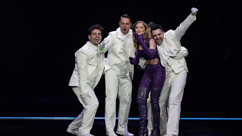 Eurovision – Β’ Ημιτελικός: Απαστράπτουσα στη σκηνή η Stefania – Δείτε την εμφάνισή της