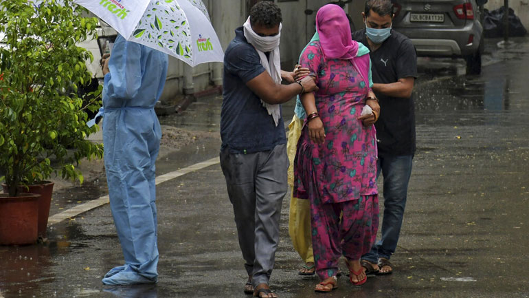 Χιλιάδες νεκροί σε μία μέρα στην Ινδία λόγω Covid-19