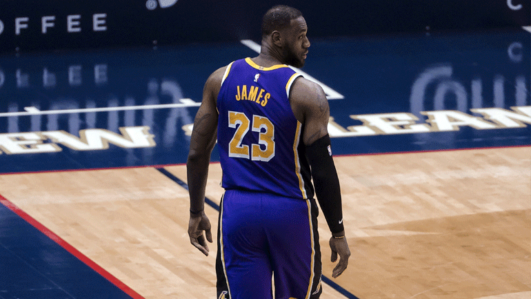 Λεμπρόν Τζέιμς: «Έβλεπα… τρία καλάθια και απλώς σούταρα στο μεσαίο!»