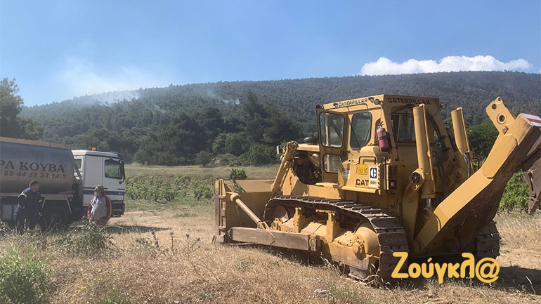 Κατασκευάζουν αντιπυρικές ζώνες σε σημεία που δεν επλήγησαν από την πυρκαγιά