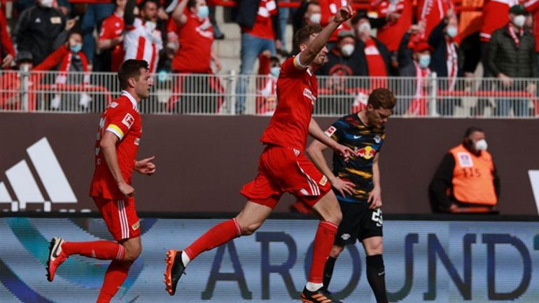 Γερμανία: «Έπεσε» η Βέρντερ, μπαράζ η Κολωνία, Ευρώπη η Ουνιόν και… ρεκόρ ο Λεβαντόφσκι