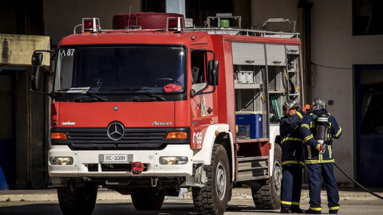 Η πυρκαγιά στα Γεράνεια είναι σε εξέλιξη αλλά βελτιώνεται συνεχώς