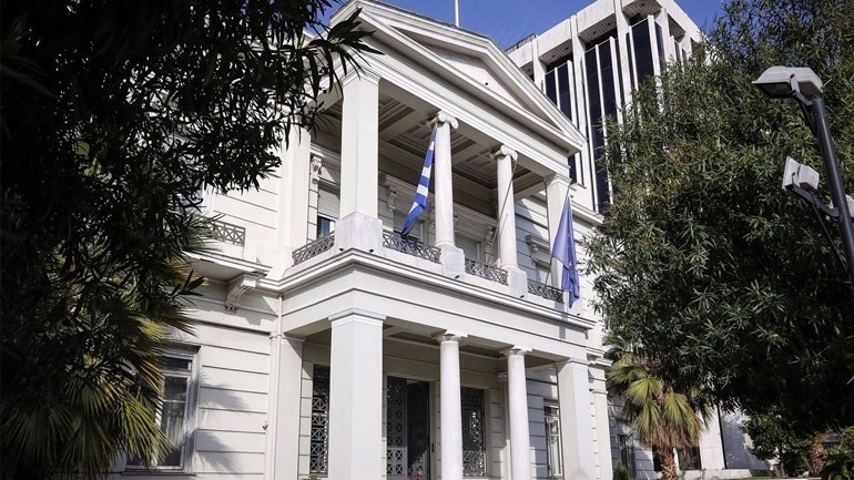 Το ΥΠΕΞ σε επαφή με τους Ευρωπαίους εταίρους για την αναγκαστική προσγείωση αεροσκάφους στο Μινσκ