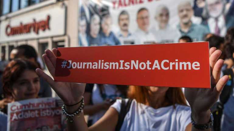 Τουρκία: Δημοσιογραφικές ενώσεις ζητούν να διεξαχθεί έρευνα για τη δολοφονία δημοσιογράφων τη δεκαετία του 1990