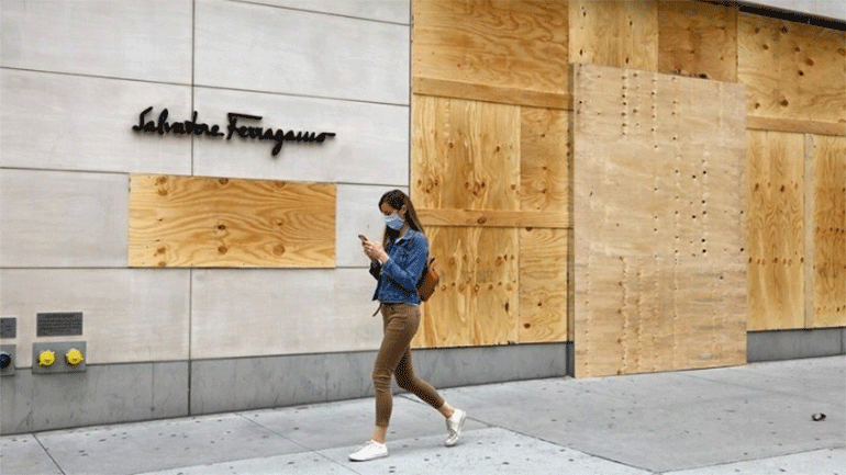 «Tuscan Wildflowers»: Έξι καλλιτέχνες συνεργάστηκαν για το πρότζεκτ του Salvatore Ferragamo