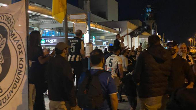 Τρελά πανηγύρια για τον ΠΑΟΚ και στο αεροδρόμιο “Ελευθέριος Βενιζέλος”
