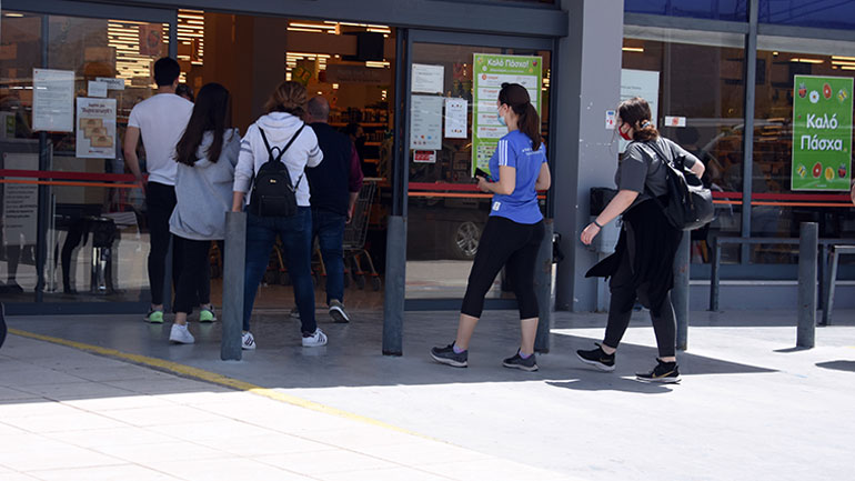 Ανοιχτά τα καταστήματα σήμερα Κυριακή