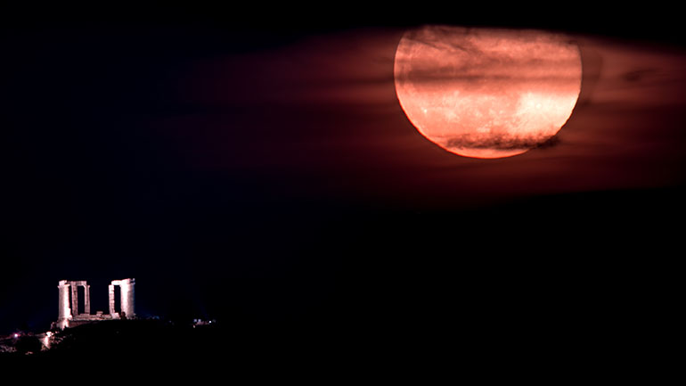 Η δεύτερη φετινή υπερπανσέληνος και η μοναδική ολική έκλειψη Σελήνης του 2021 θα συμβούν στις 26 Μαΐου