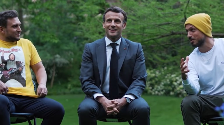 Ο Μακρόν έχασε στοίχημα και έκανε heavy metal συναυλία στο Ελιζέ Ο Μακρόν έχασε στοίχημα και έκανε heavy metal συναυλία στο Ελιζέ