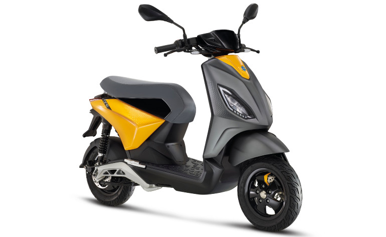 Η βάση του scooter είναι η πολύ ποιοτική Vespa Elettrica.