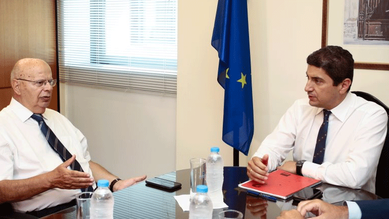 Ο Αυγενάκης καταγγέλλει την ΕΟΚ για συμπαιγνία και νοθεία εν όψει των εκλογών