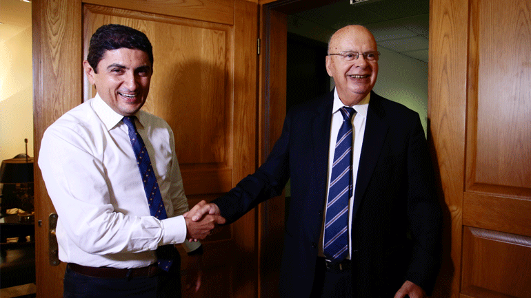 Απασφάλισε η ΕΟΚ: «Επικίνδυνος για τον αθλητισμό και τη δημοκρατία ο Αυγενάκης»