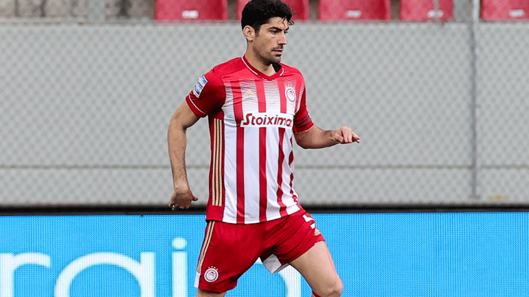 Ολυμπιακός: Υπογράφει το νέο του συμβόλαιο ο Μπουχαλάκης