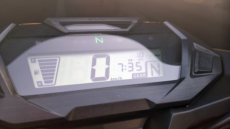 Παρατηρείστε την κατανάλωση, 1,8 λίτρα ανά 100Km!!!