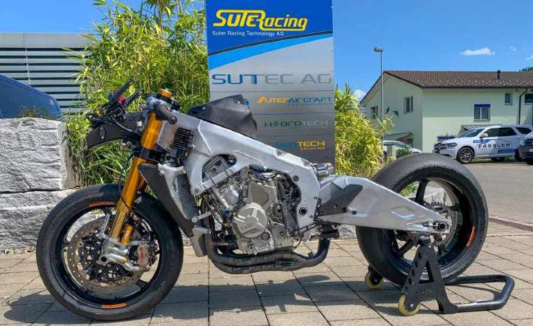 Κορυφαία συστήματα κρύβονται μέσα σε αυτήν τη μοτοσικλέτα με τον κινητήρα του BMW S1000RR.