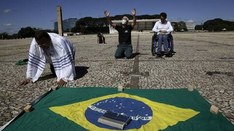 Βραζιλία: 790 θάνατοι εξαιτίας του COVID-19 σε 24 ώρες