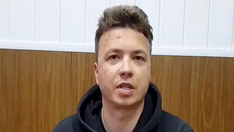 «Συγκλονισμένη» η Μέρκελ από την εικόνα του Ρομάν Προτάσεβιτς