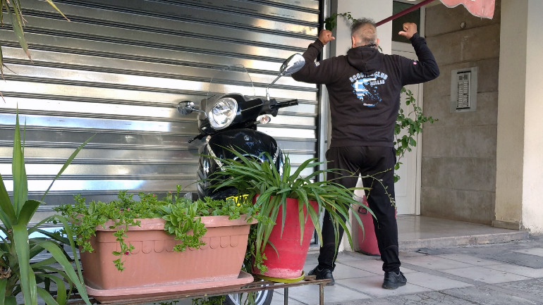 Μέλος του Scooter Club Hellas και λάτρης του Scooter Rally Αντοχής!