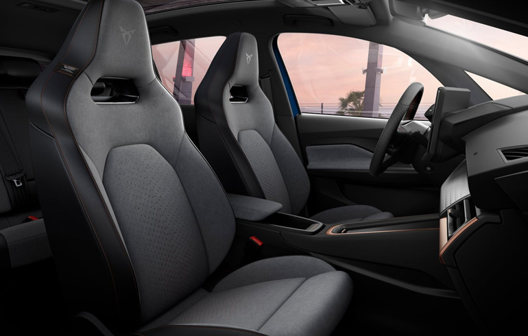 Εντυπωσιακά καθίσματα απο ανακυκλωμένα υλικά.