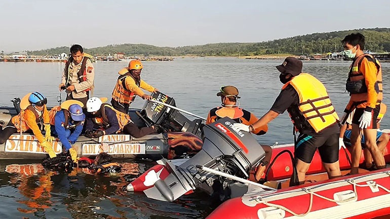 Ινδονησία: Πέντε άνθρωποι πνίγηκαν σε λίμνη εξαιτίας μιας σέλφι