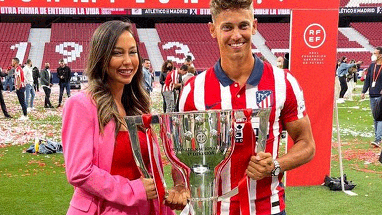 Οι διακοπές του Γιορέντε με την εκρηκτική σύντροφό του στη Μύκονο!