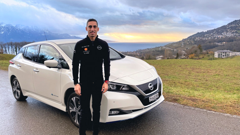 Οδηγός της Formula E μάς ξεναγεί στον κόσμο του Nissan Leaf