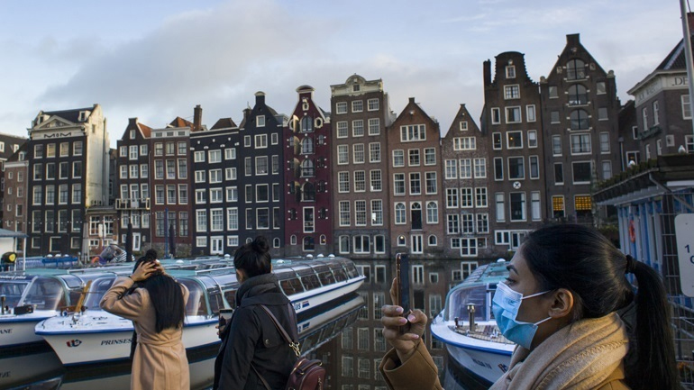 Ολλανδία: Επαναλειτουργούν τα μουσεία – Ανοίγουν οι κλειστοί χώροι μπαρ και εστιατορίων