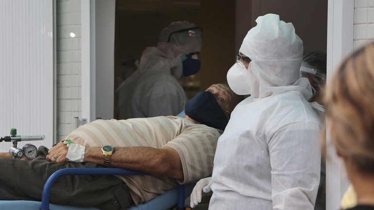 Βραζιλία: Πάνω από 2.200 θάνατοι και 67.000 κρούσματα Covid-19 σε 24 ώρες Βραζιλία: Πάνω από 2.200 θάνατοι και 67.000 κρούσματα Covid-19 σε 24 ώρες