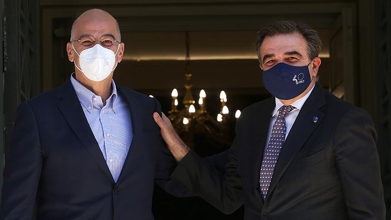 Συνάντηση Ν. Δένδια με τον αντιπρόεδρο της Κομισιόν Μ. Σχοινά