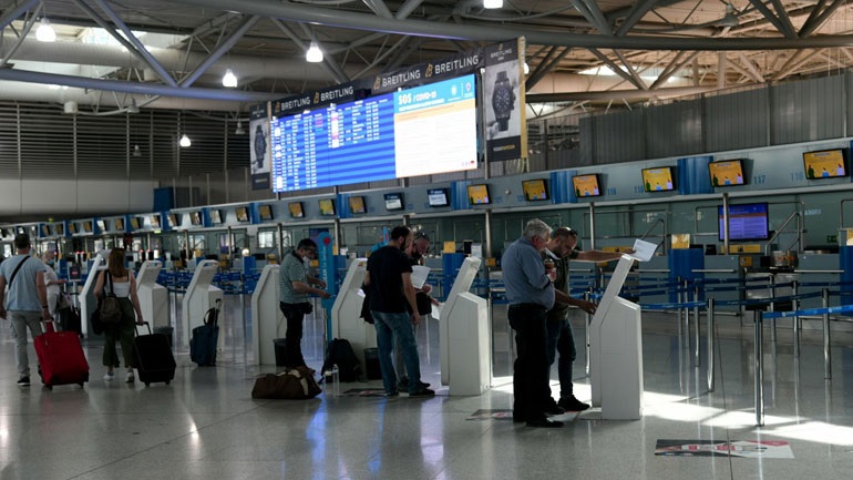 ΥΠΑ: Oι προϋποθέσεις εισόδου στη χώρα και οι οδηγίες για ταξίδια σε νησιά