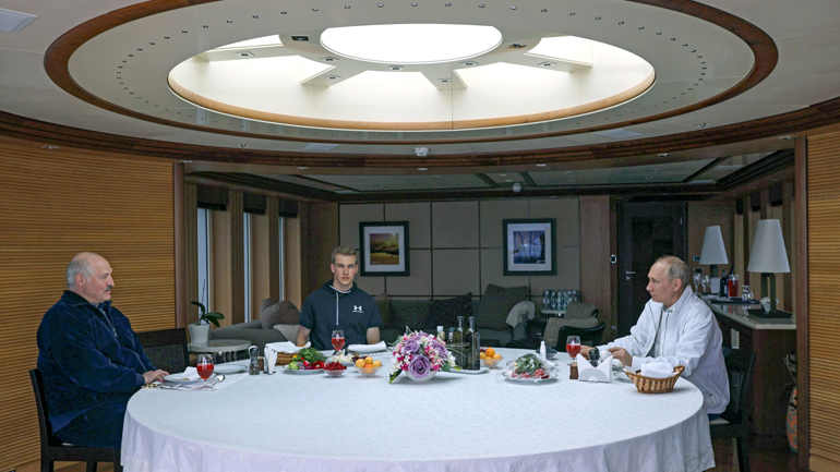 Πούτιν και Λουκασένκο συνέχισαν για δεύτερη ημέρα τις συνομιλίες τους στο Σότσι