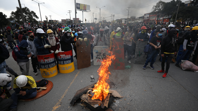 Κολομβία: Ο πρόεδρος Ντούκε διέταξε να αναπτυχθεί ο στρατός στην πόλη Κάλι