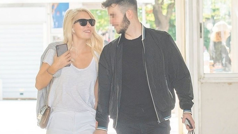 Ελένη Μενεγάκη: Το τρυφερό σχόλιο του γιου της σε φωτογραφία της