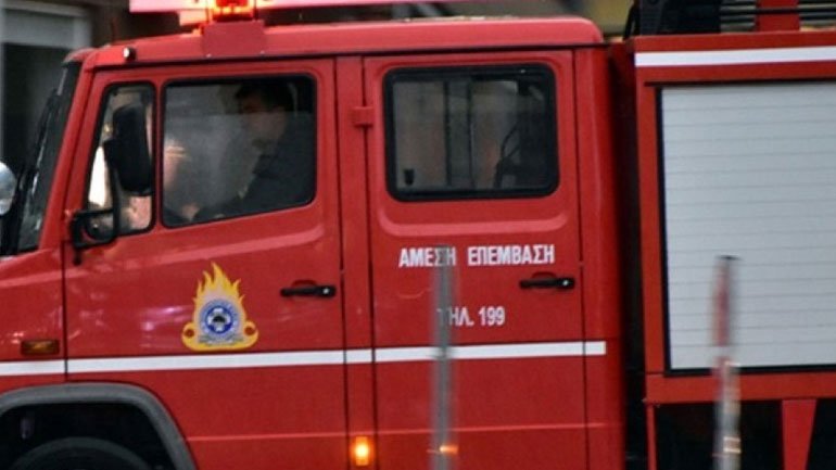 Ηράκλειο: Φωτιά σε καφενείο – Τραυματίστηκε ο ιδιοκτήτης