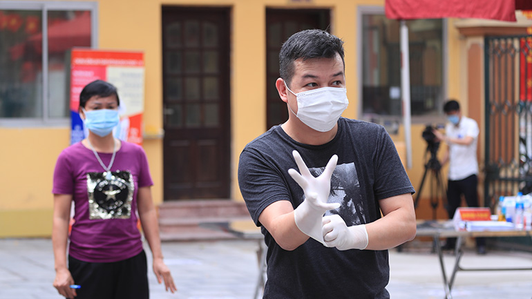 Το Βιετνάμ εντόπισε υβρίδιο του ινδικού και του βρετανικού παραλλαγμένου στελέχους του κορωνοϊού