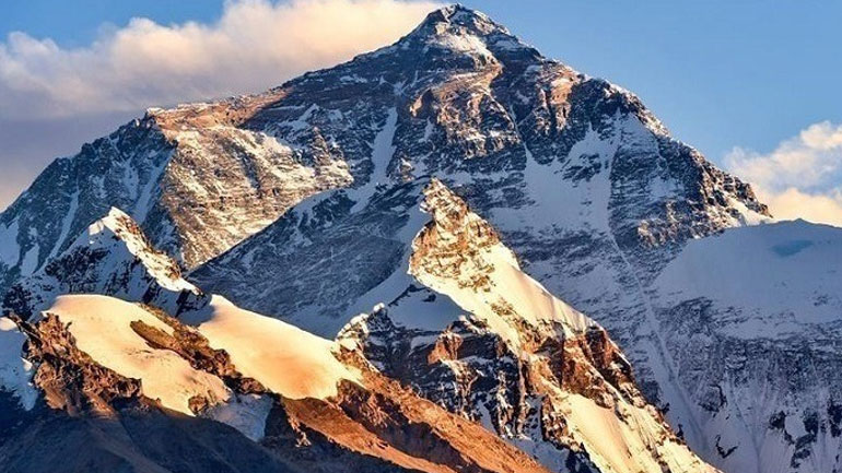 Στο Έβερεστ ο πρώτος Κινέζος τυφλός ορειβάτης