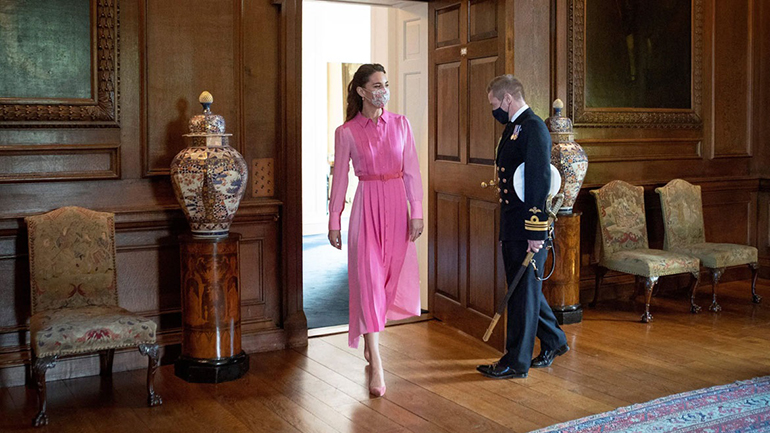 Η Kate Middleton φόρεσε την κορυφαία απόχρωση της σεζόν για καλό σκοπό