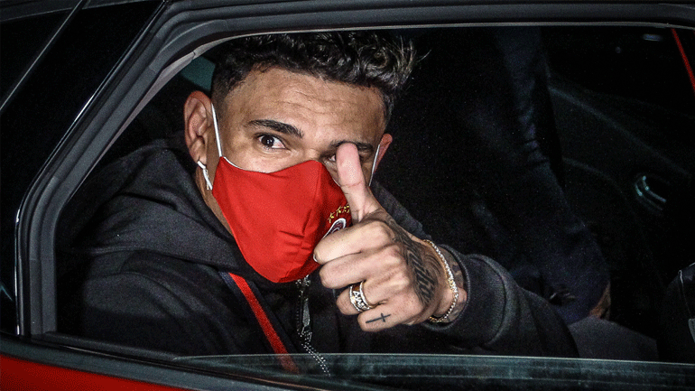 Στην Αθήνα για τον Ολυμπιακό ο Τικίνιο Σοάρες