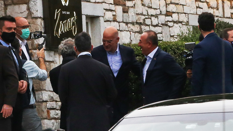 Αρχίζουν οι επαφές Τσαβούσογλου – Συνάντηση με Μητσοτάκη