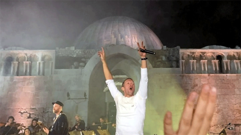 Ο Κρις Μάρτιν τηλεφώνησε στον Τζέιμς Νιούμαν μετά το μηδέν του στη Eurovision