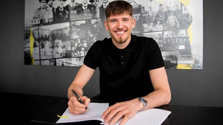 Στη Ντόρτμουντ ο Γκρεγκόρ Κουμπέλ